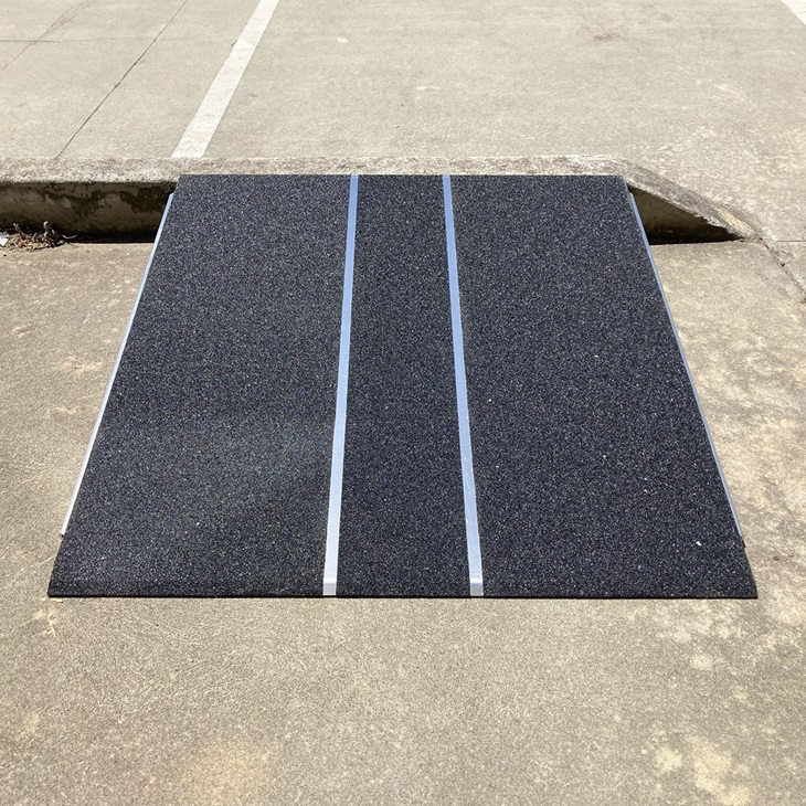 Ramptec Aluminium Adjustable Threshold Ramp 90Cm X 90Cm 272Kg Capacity - With Grit Tape