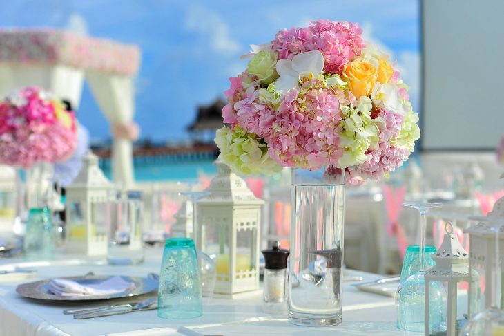 Real vs Artificial: Which Wedding Flowers Are Right for You?